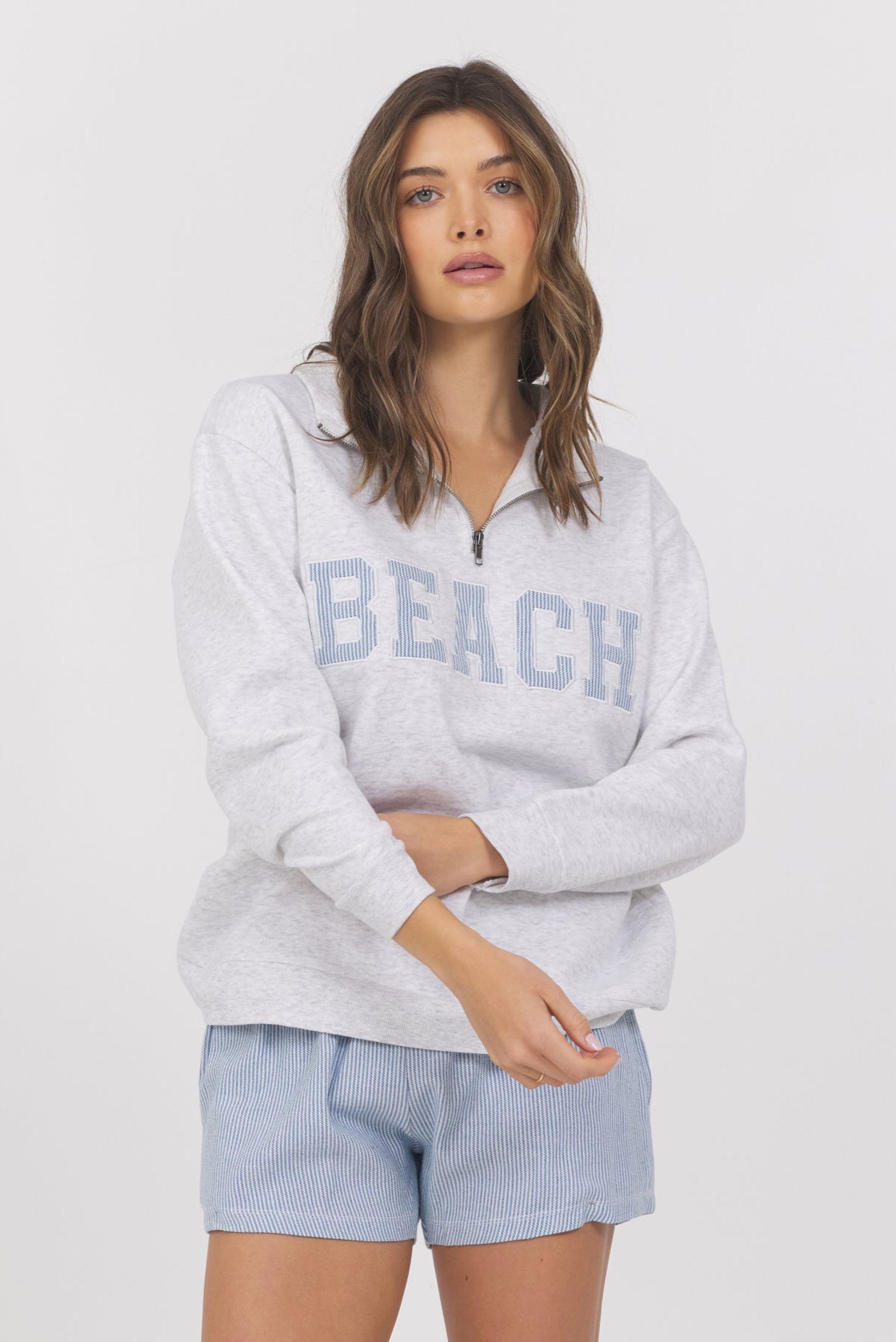 HEAVY SURF WASH QUARTER ZIP W "BEACH' APPLIQUE