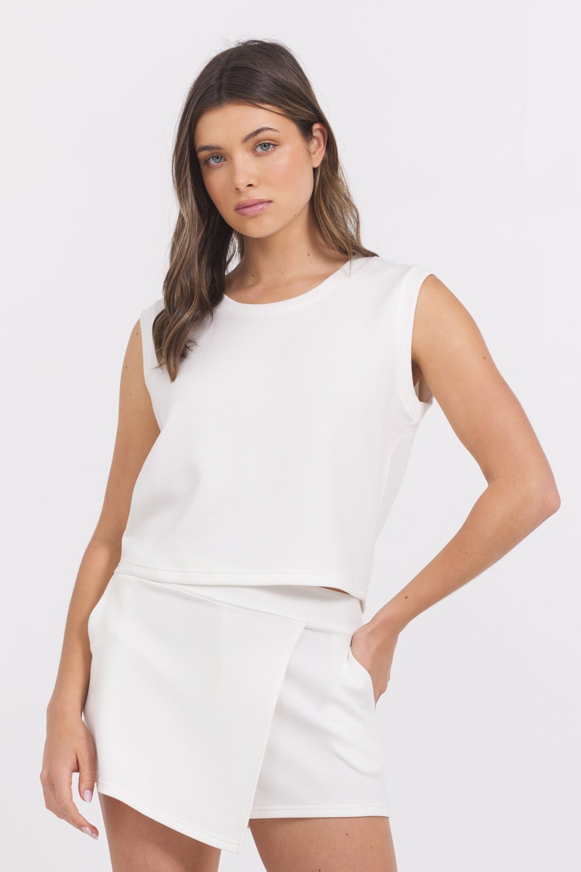 Egg Shell Cloud Cut Off Tank