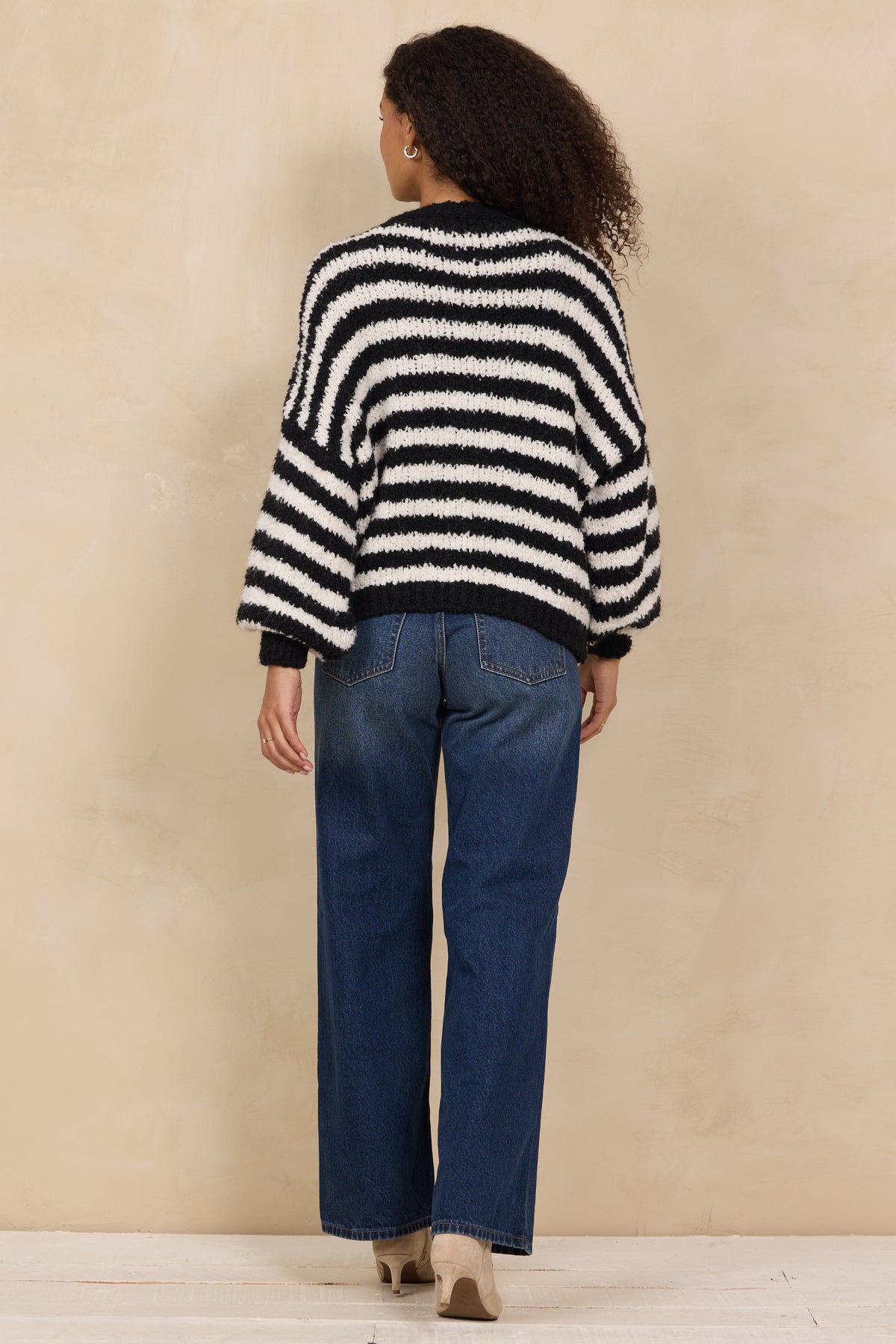 BLACK/WHITE STRIPED CARDIGAN