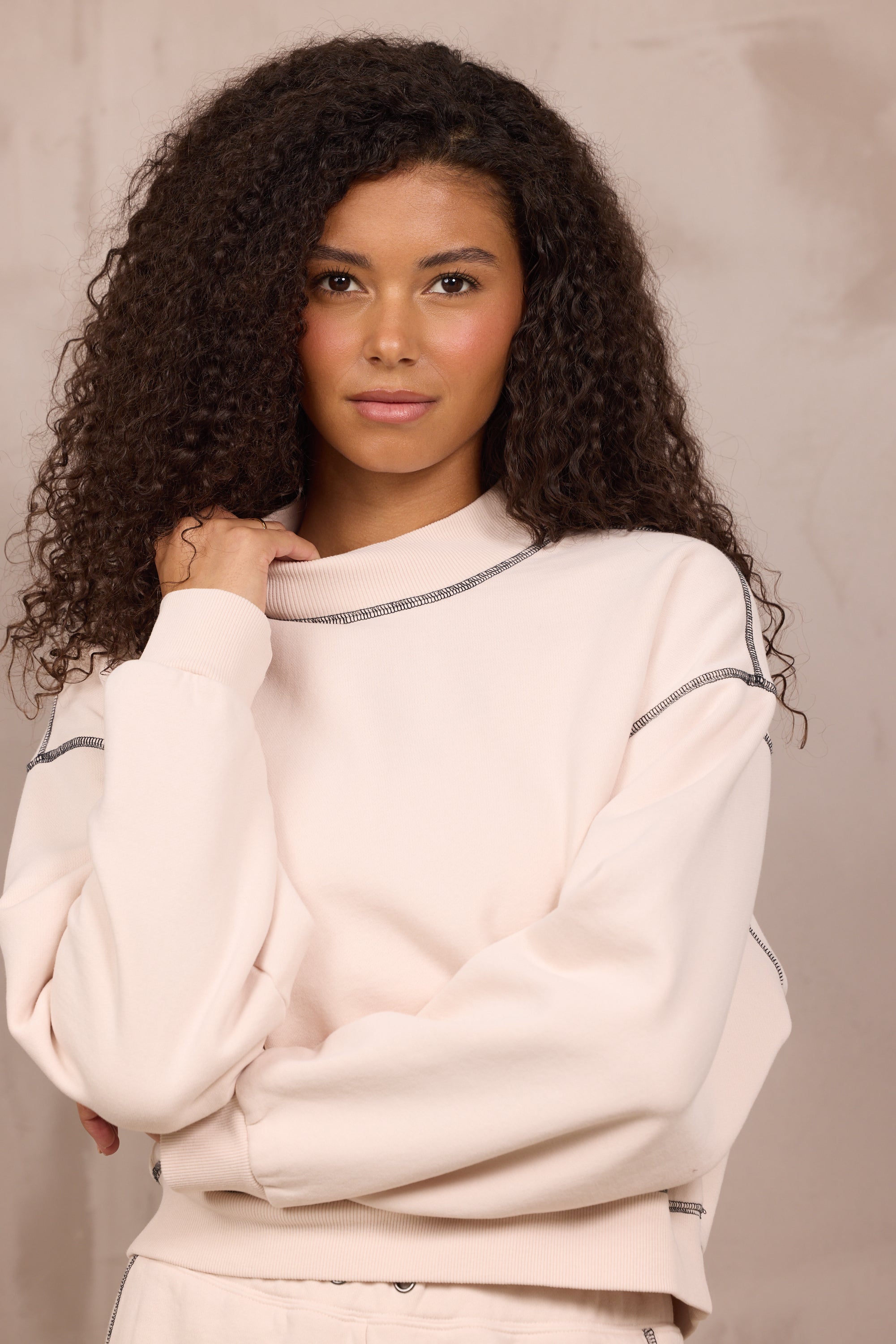 Garment Dye Mockneck 2-Piece Set in Pearl w/ Black