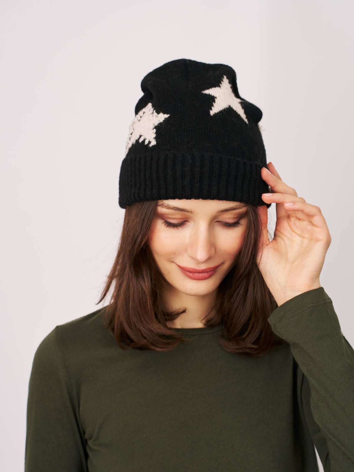 STAR POMPOM BEANIE display picture 2