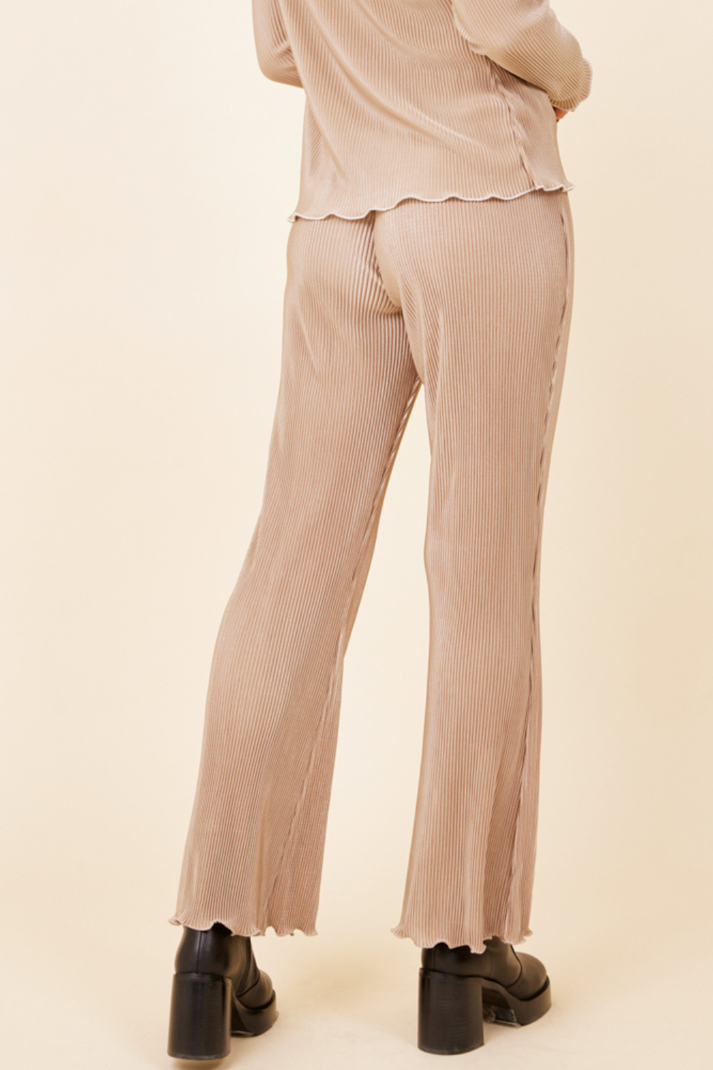 Taupe Lettuce Edge Pant