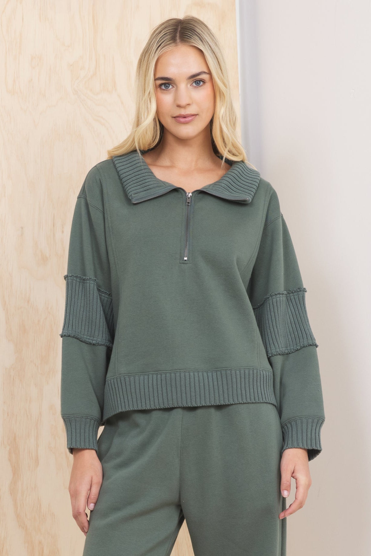 Fleece Quarter Zip w/ Rib Detail - Olive