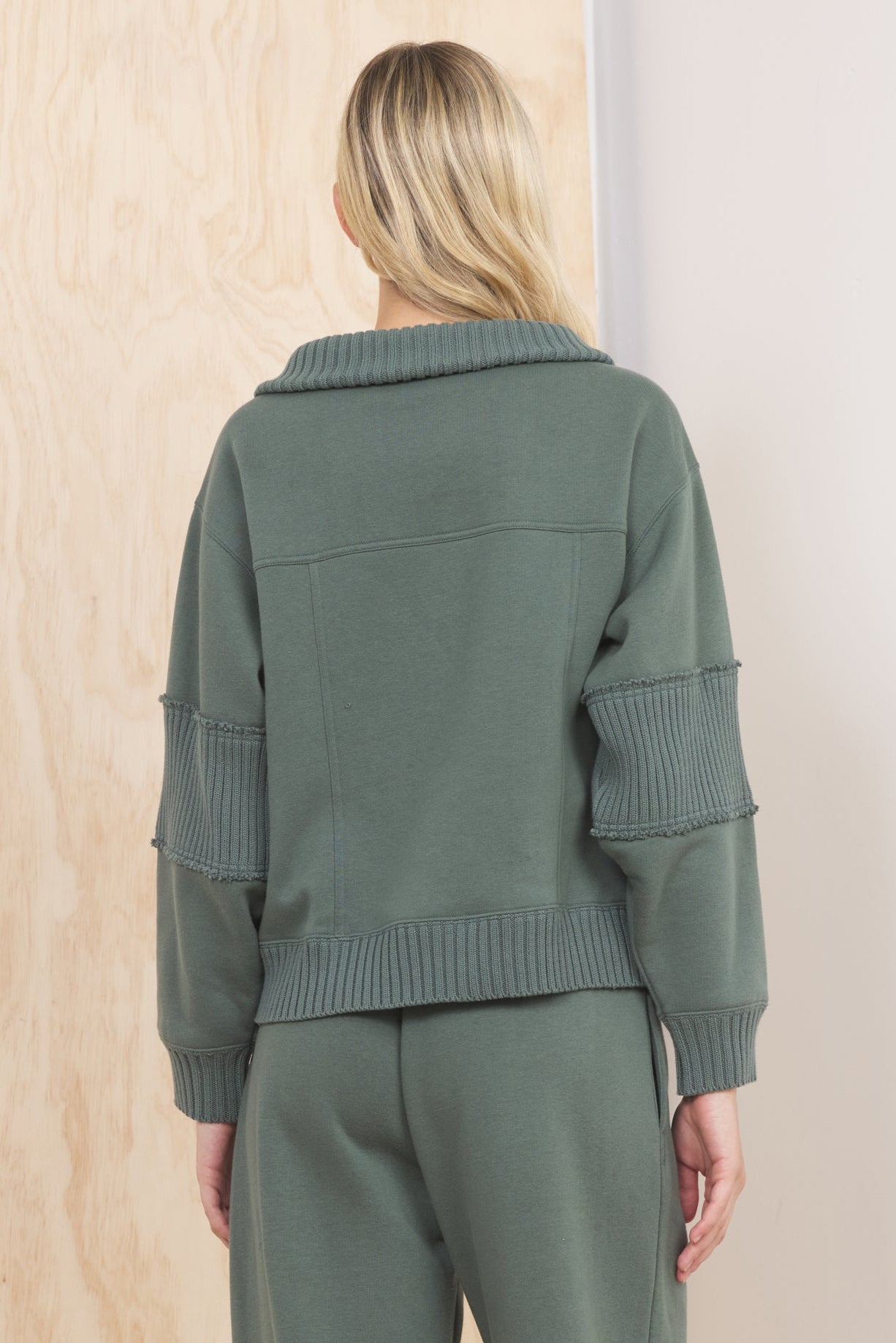 Fleece Quarter Zip w/ Rib Detail - Olive