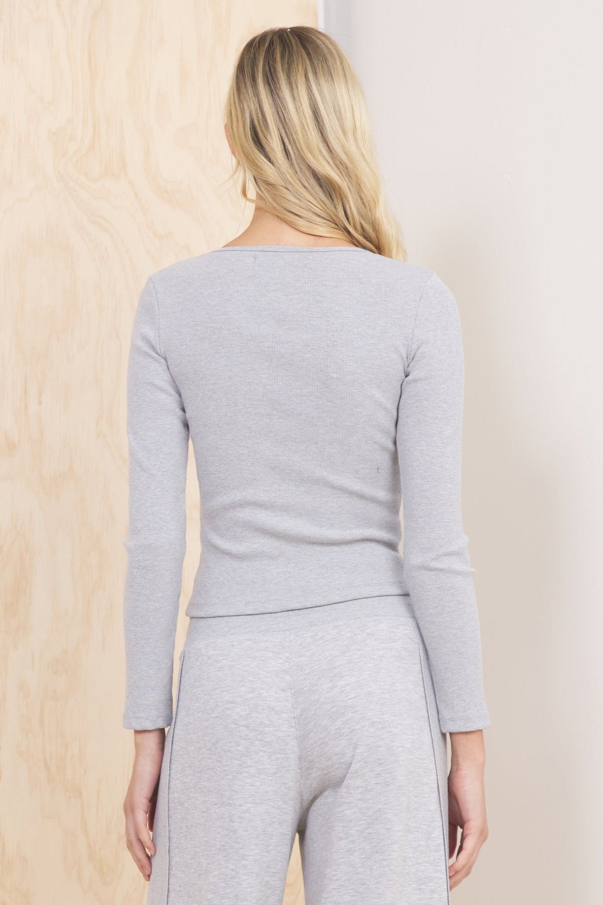 Seamless Long Sleeve Henley