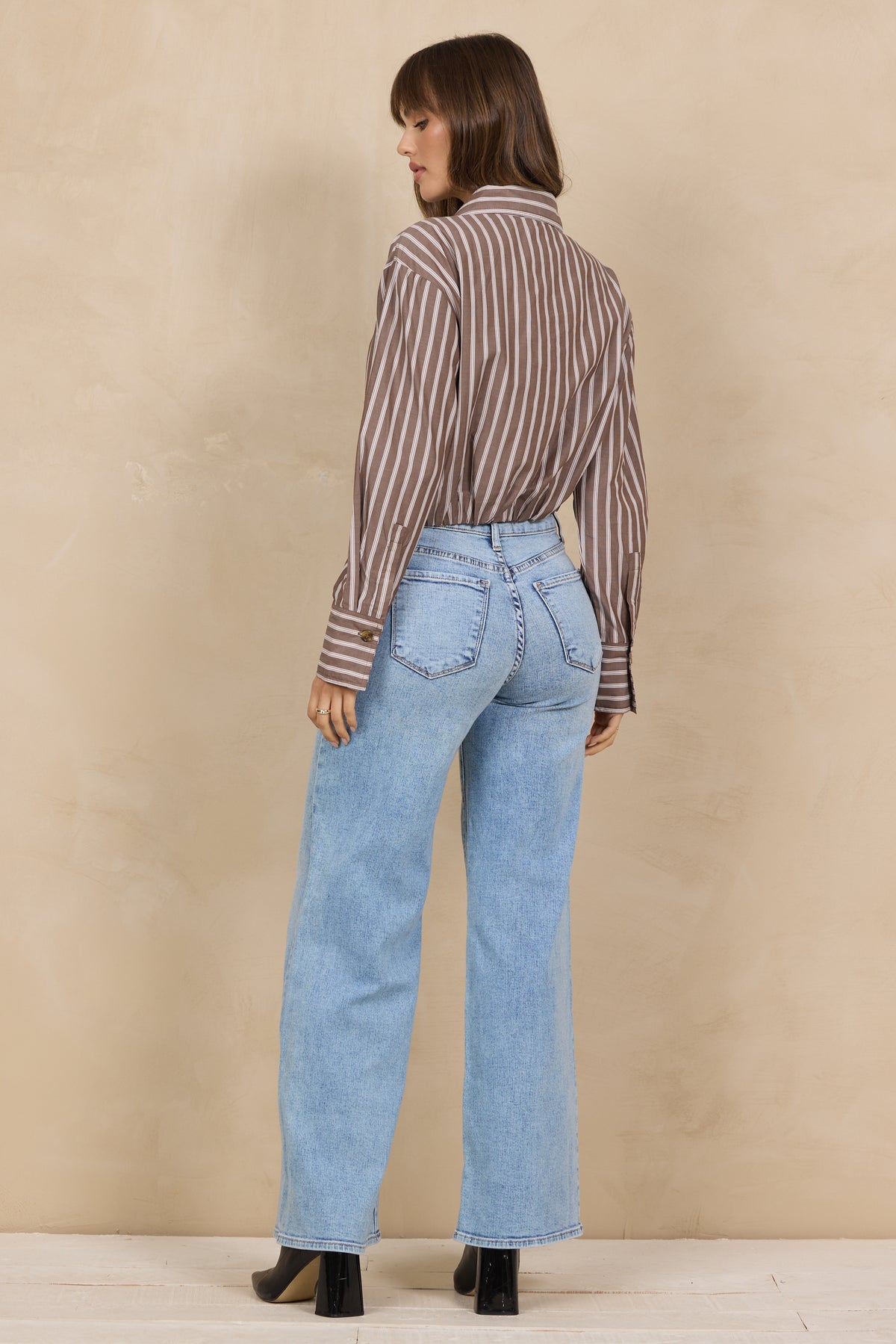COLLARED BLOUSE W/ ELASTIC