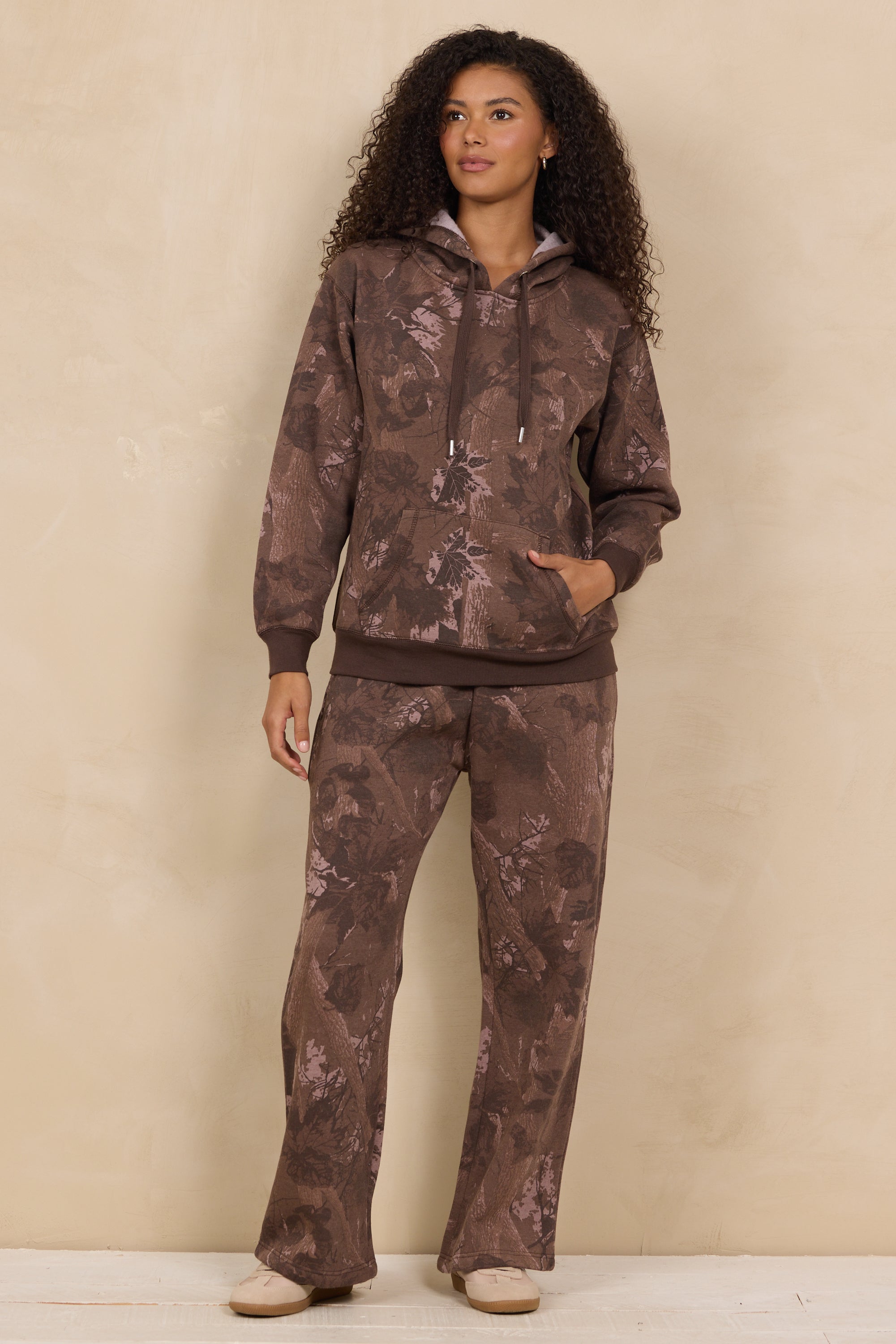 PRINTED ESSENTIAL FLEECE HOODIE