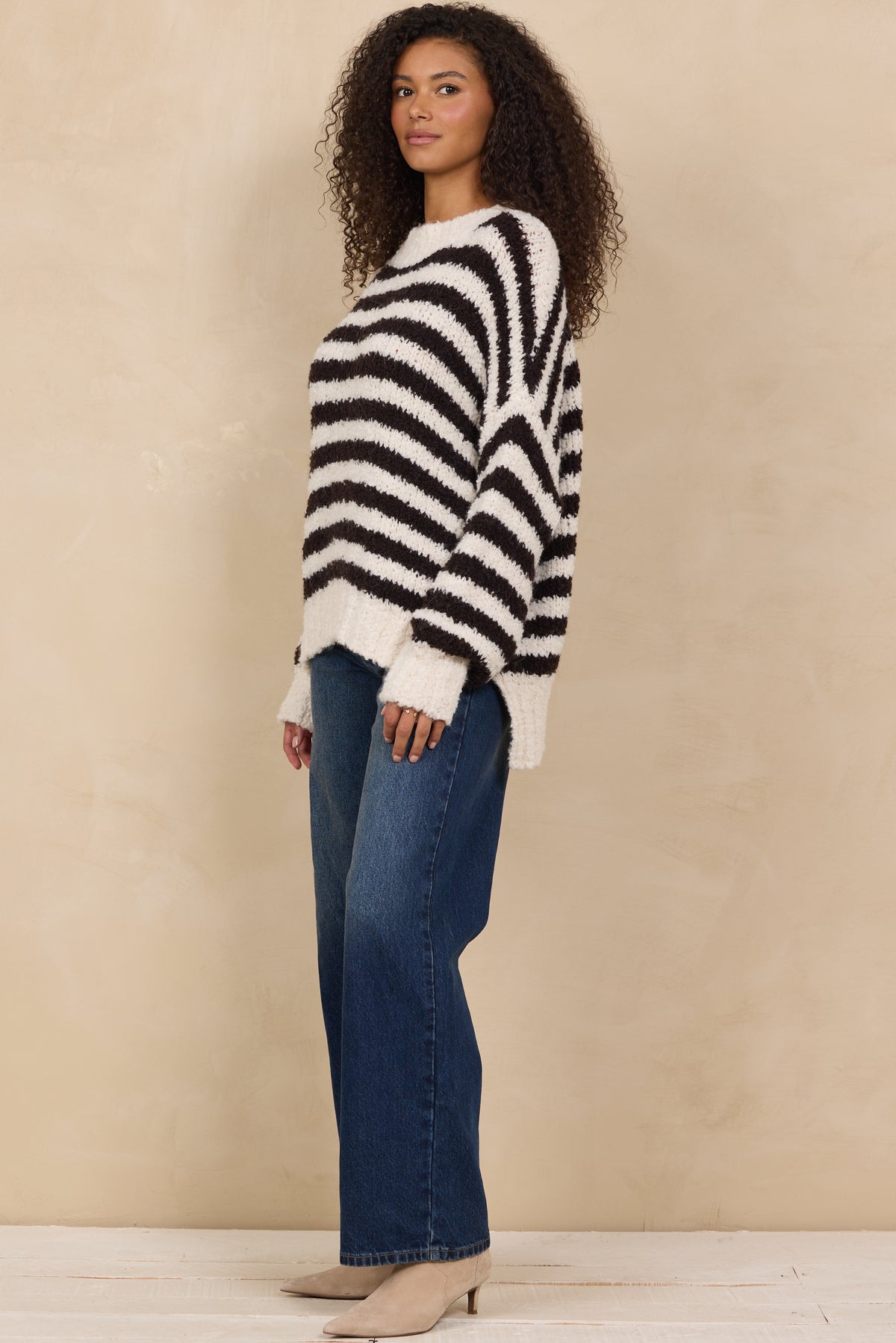 STRIPED CREW SWEATER