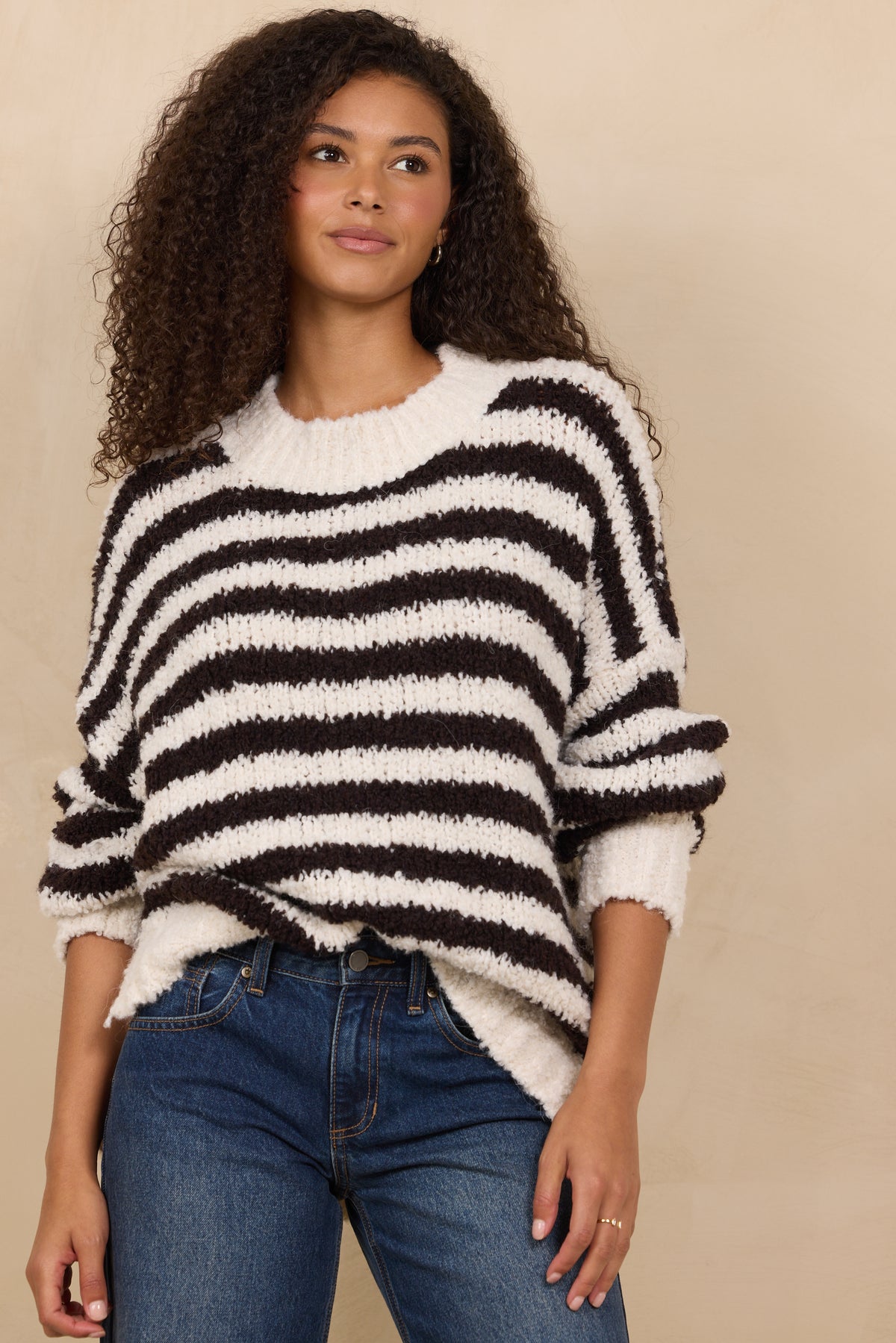 STRIPED CREW SWEATER
