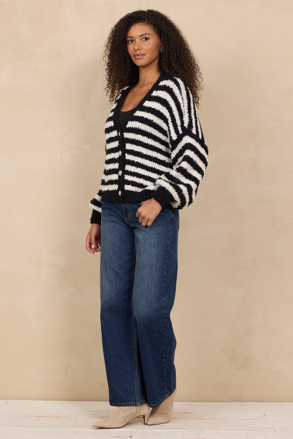 BLACK/WHITE STRIPED CARDIGAN