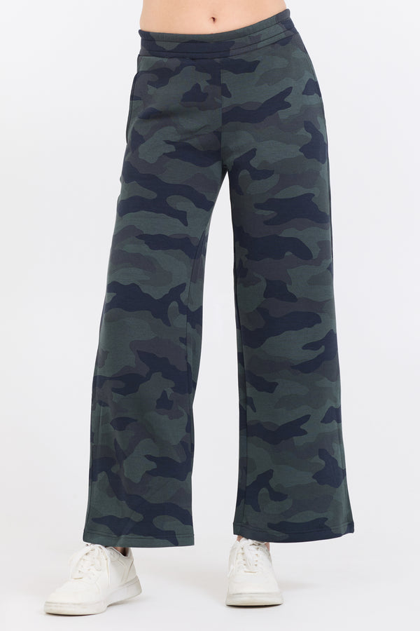 Onyx Camo Printed Cloud Fleece Flare Pant