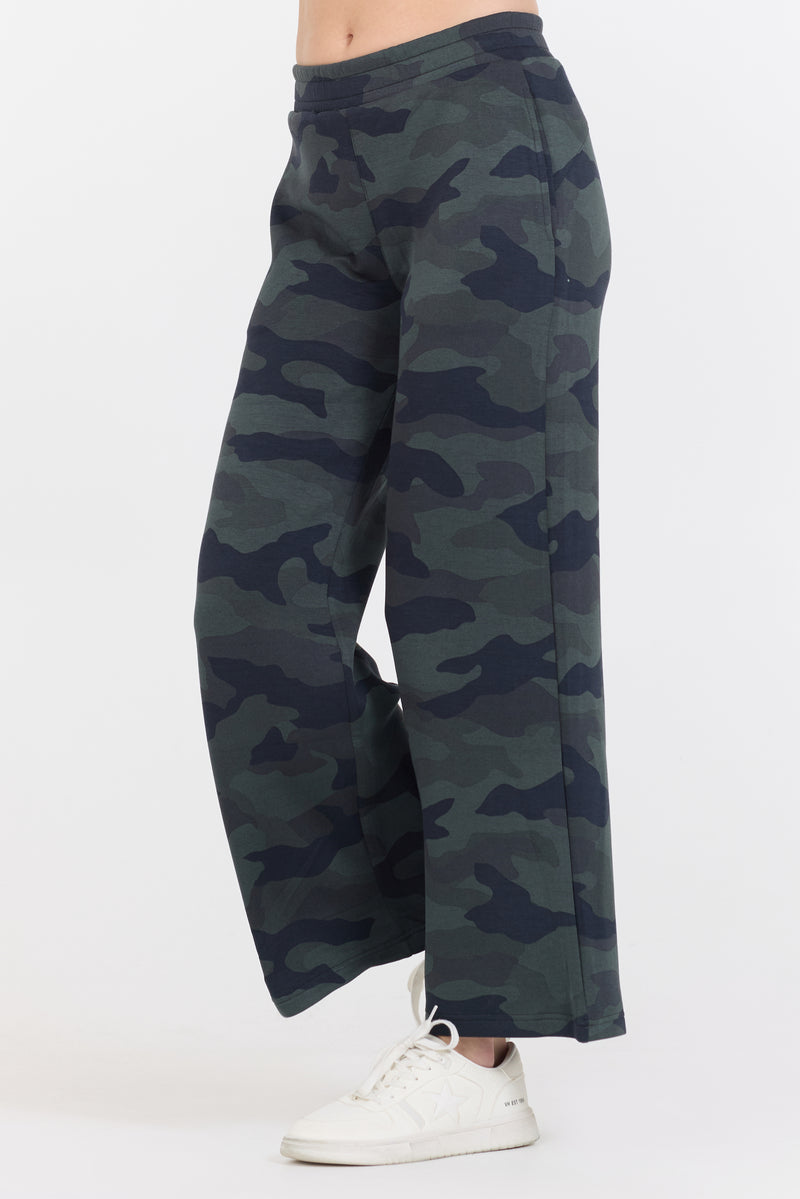 Onyx Camo Printed Cloud Fleece Flare Pant