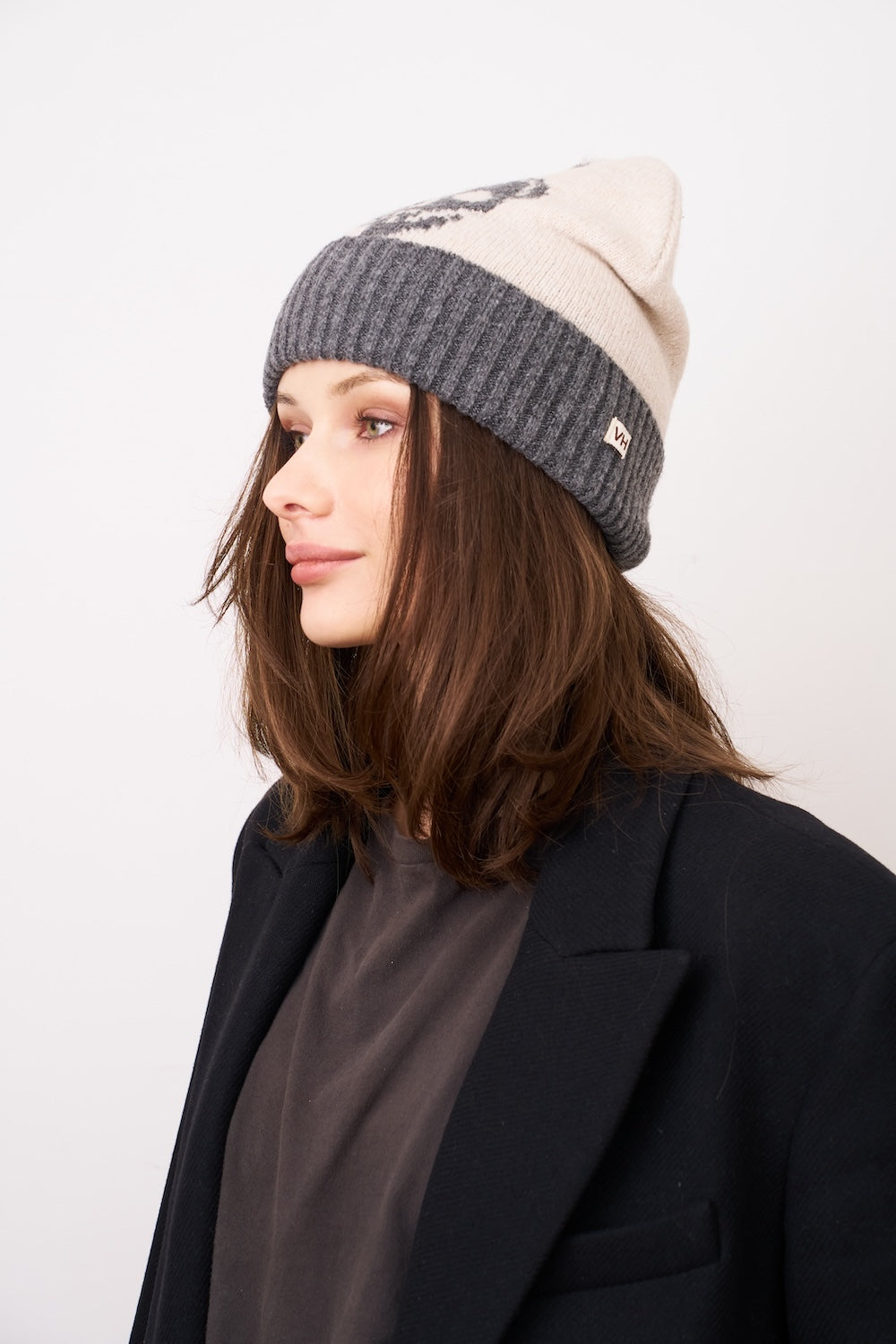 SKULL PATTERN BEANIE