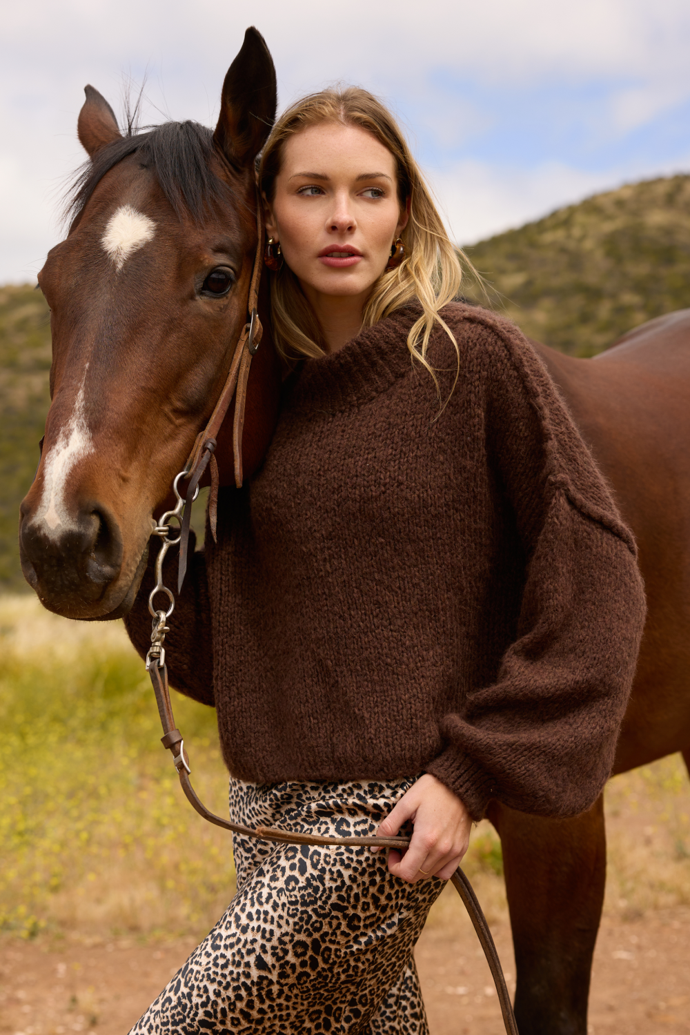 MOCK NECK SWEATER