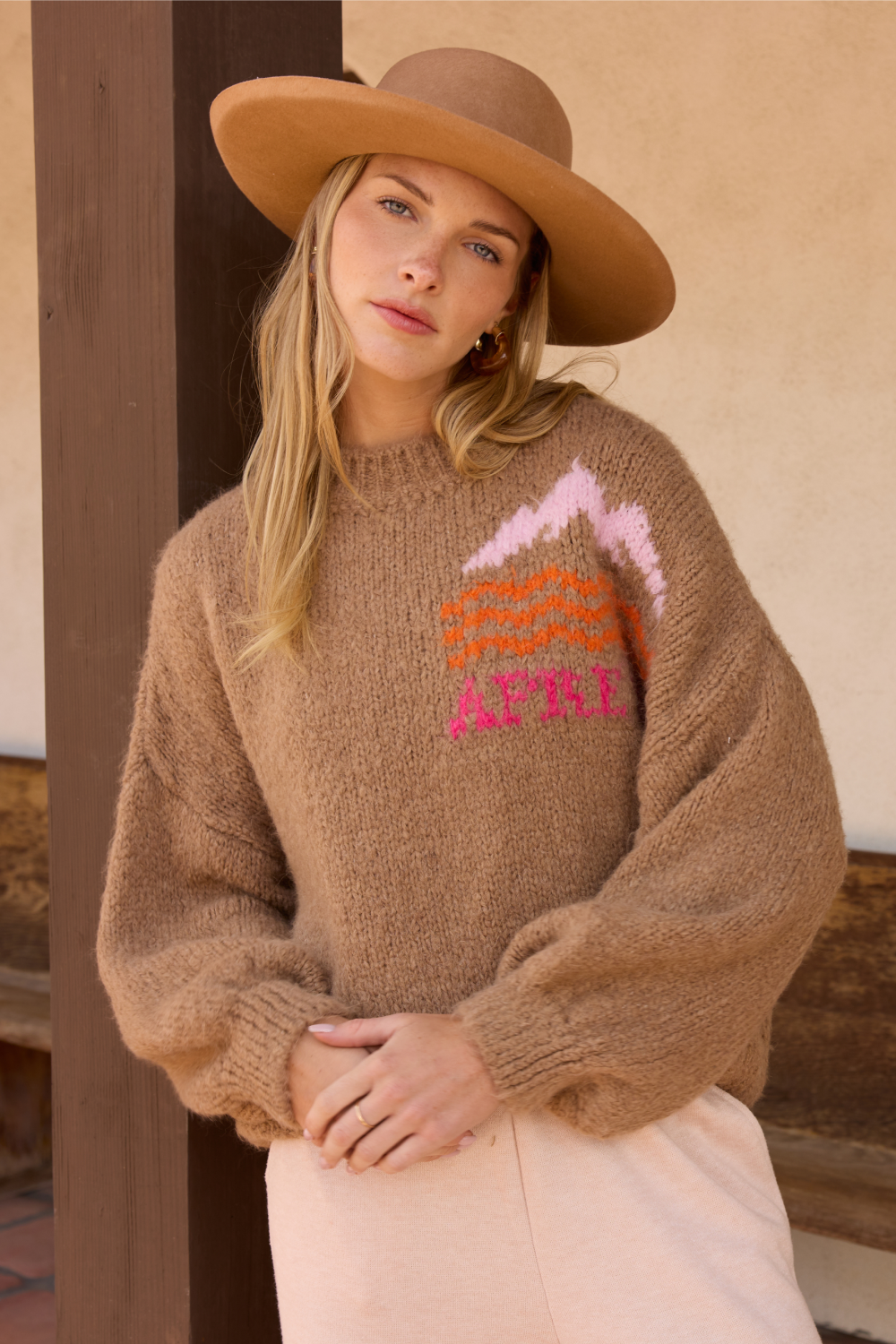 MOUNTAIN APRES SKI MOCK NECK SWEATER