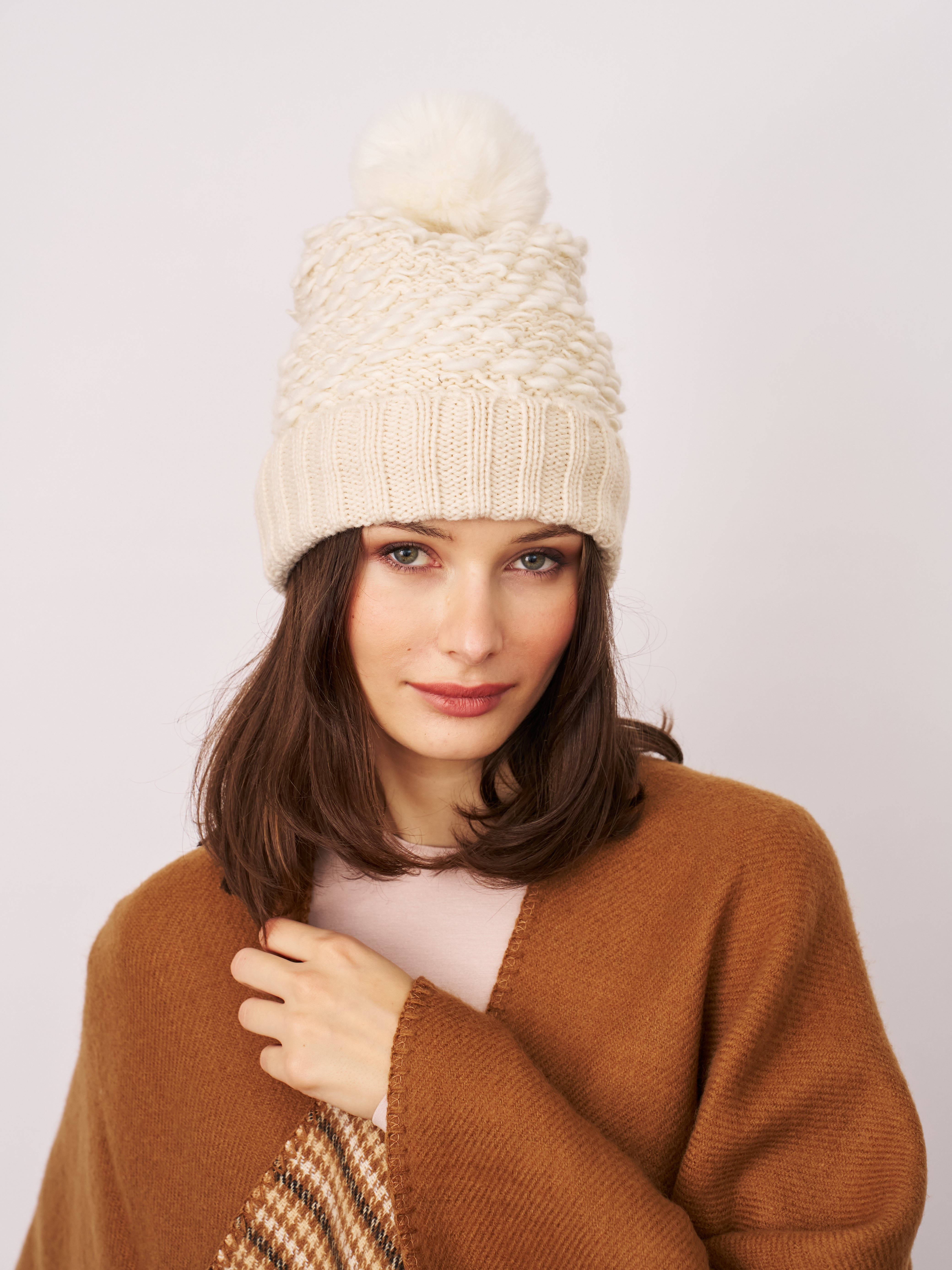 TURN UP POMPOM HAT - CREAM
