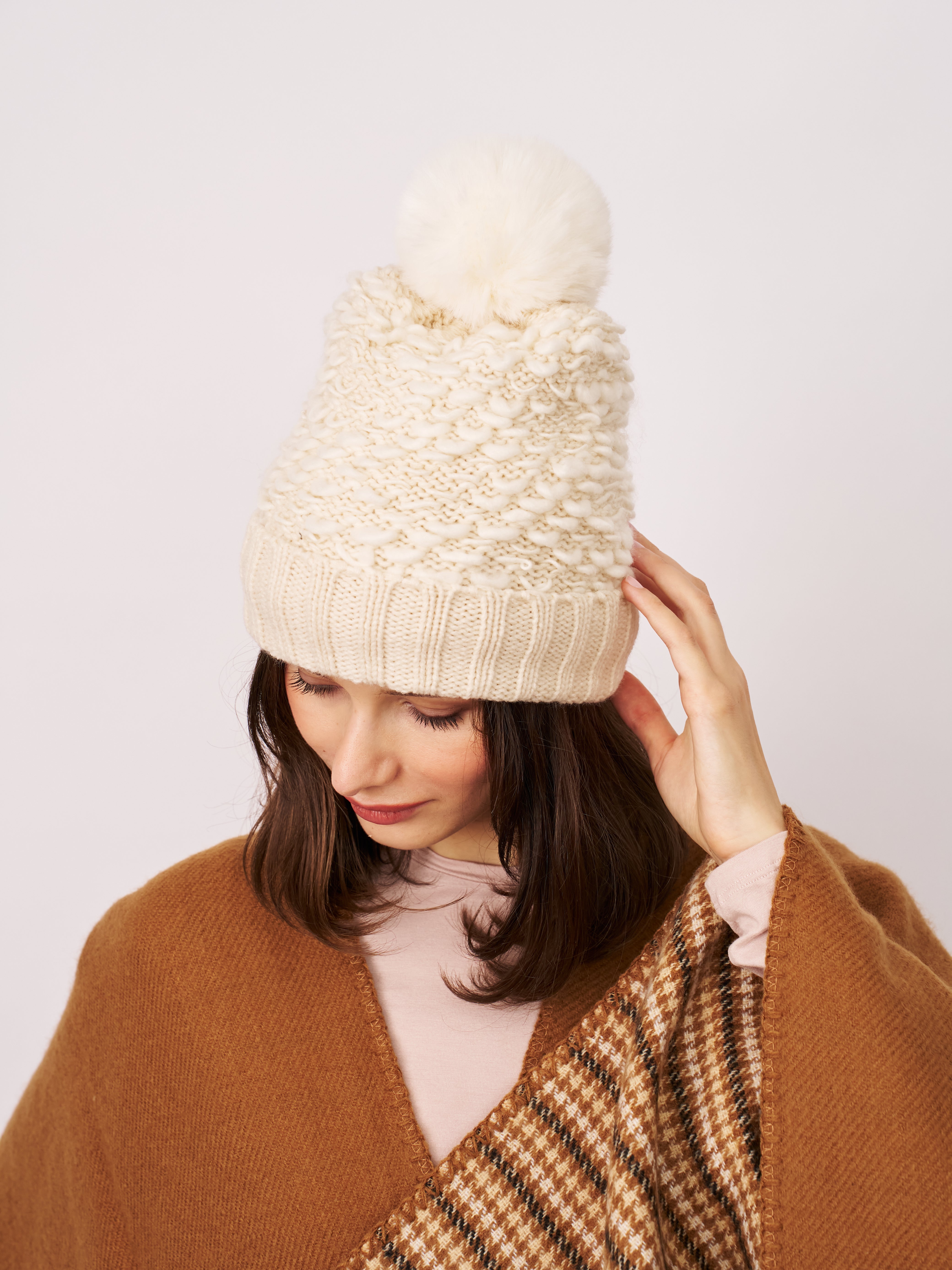 TURN UP POMPOM HAT - CREAM