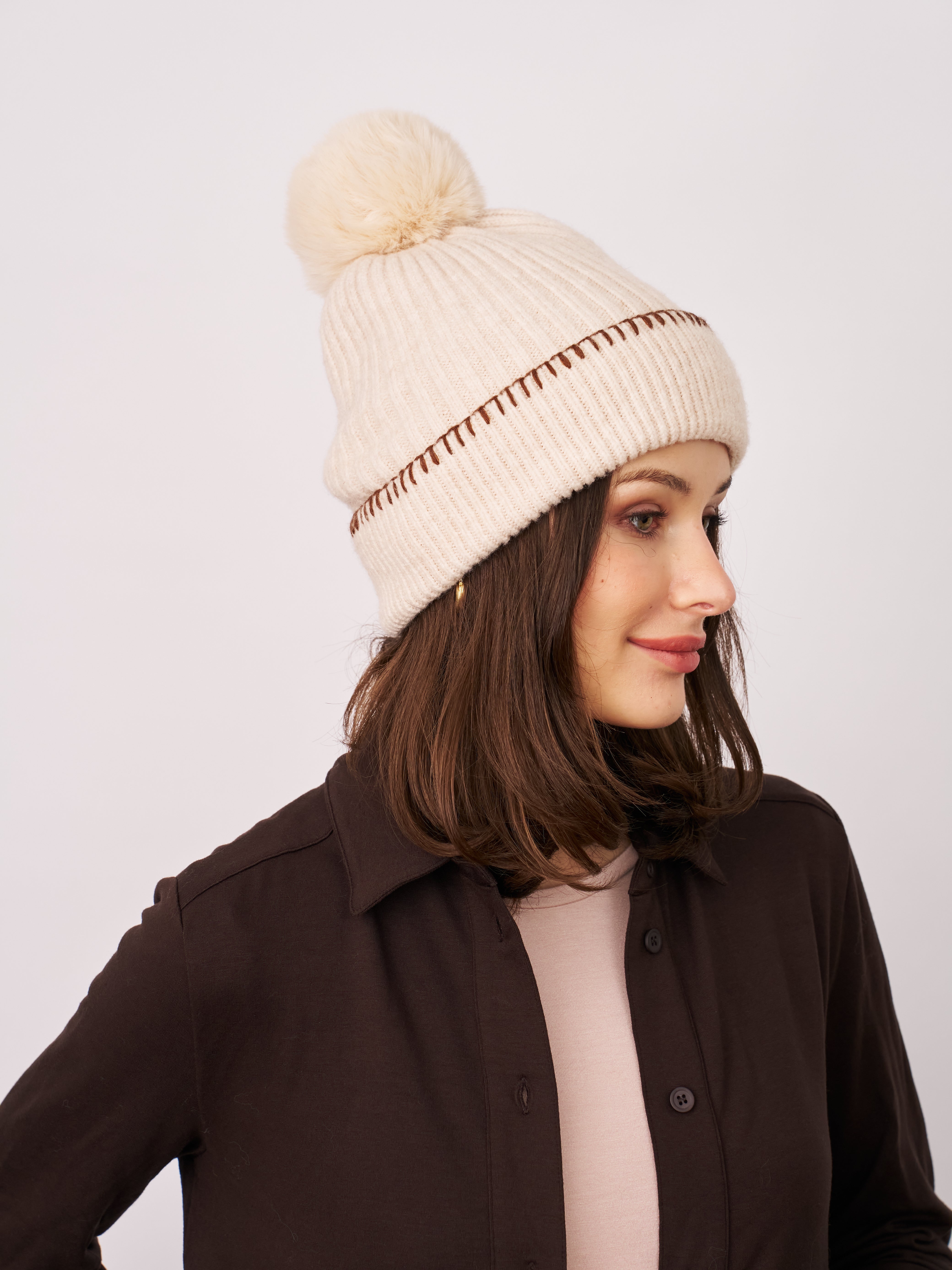 RIBBED POMPOM BEANIE - IVORY/TAN
