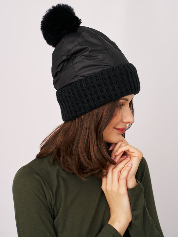 PUFFER POMPOM HAT - BLACK