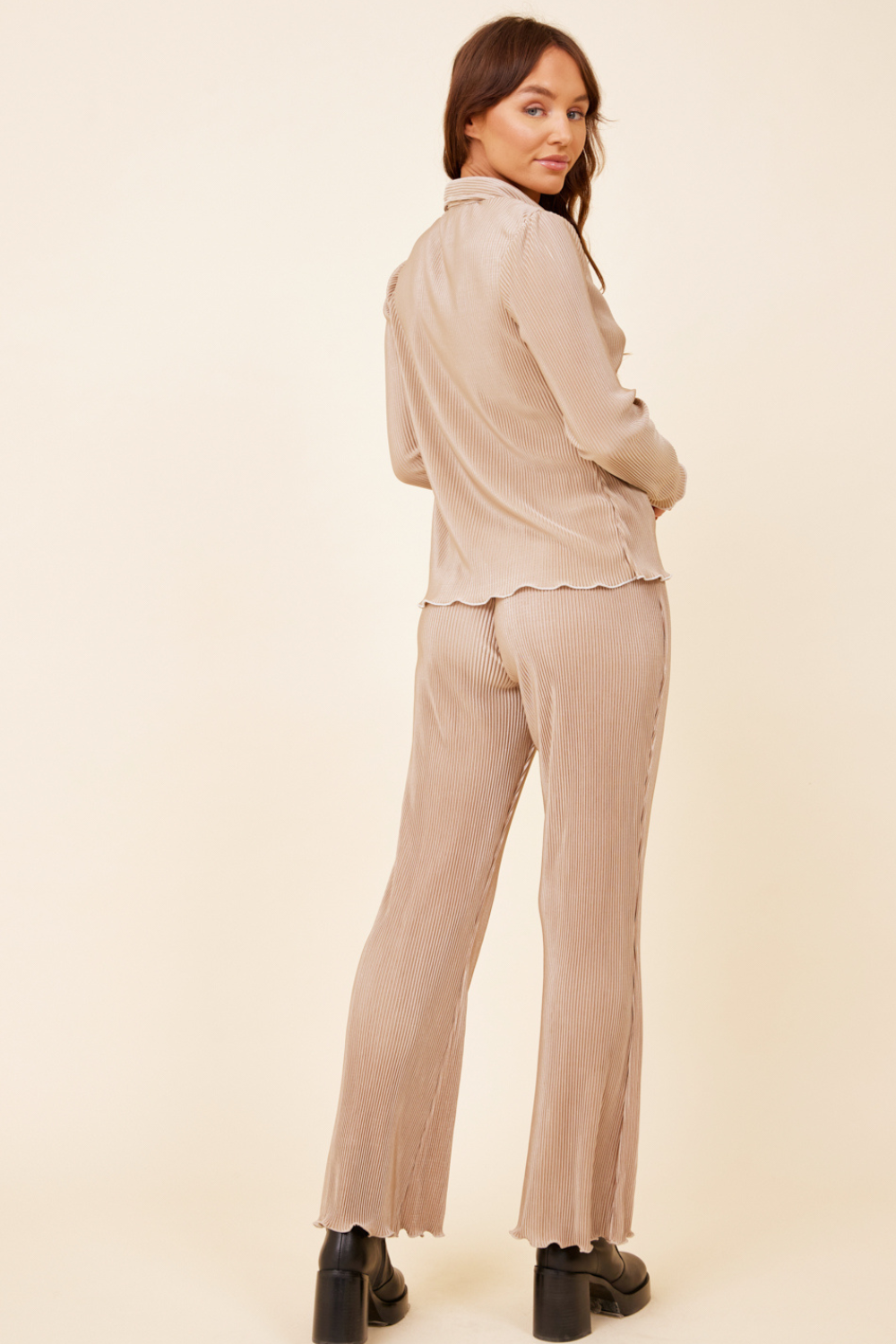 Taupe Lettuce Edge Pant