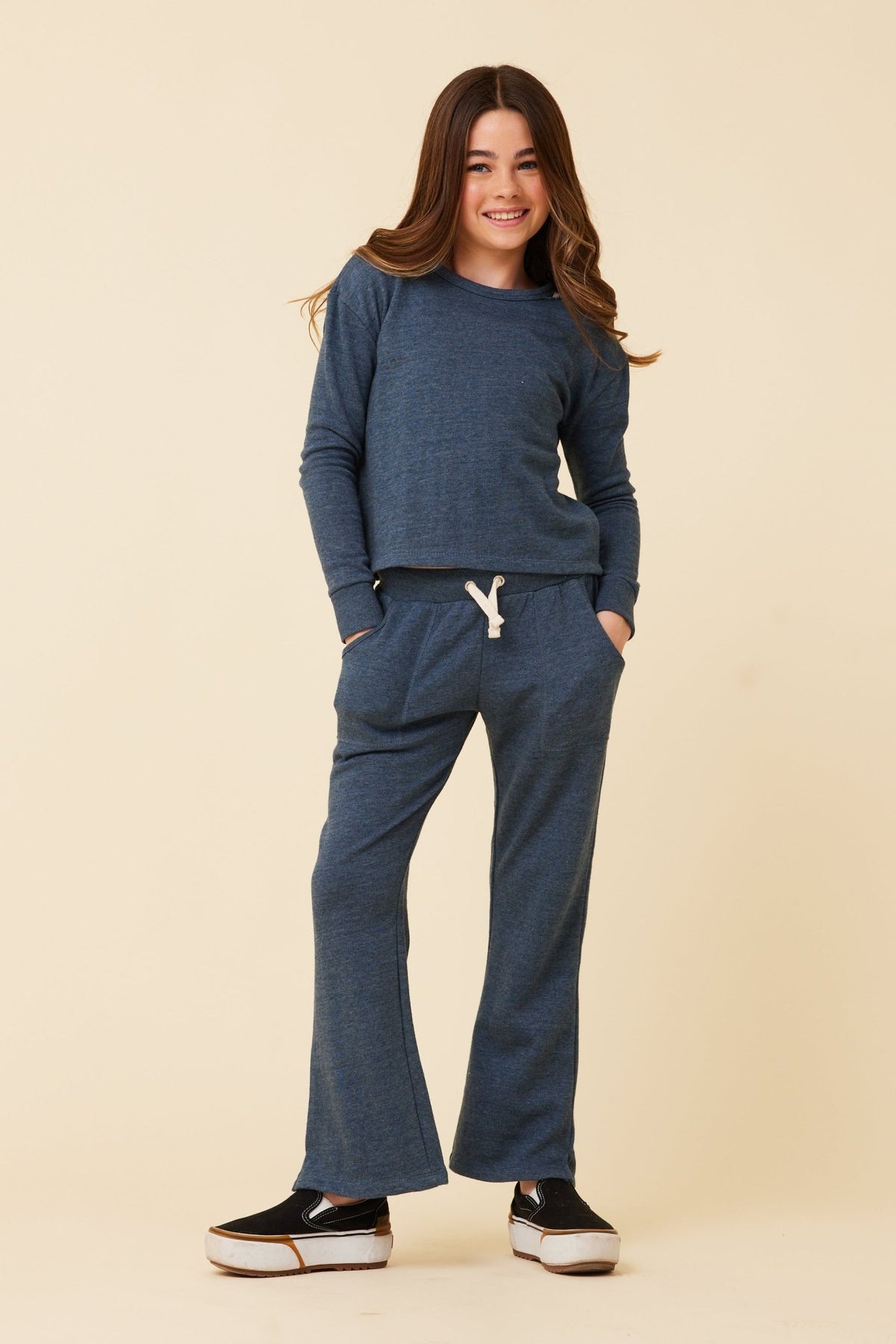 Distressed Neckline Crewneck – VintageHavana.com
